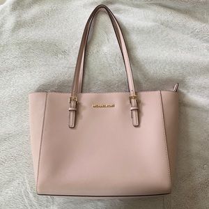 Michael Kors Voyager Medium Leather Tote